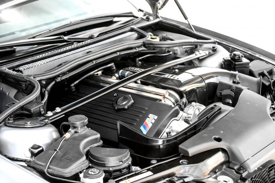 Моторный отсек BMW M3 CSL Coupe (E46) 2003 года  (WW) (фото 17 из 49)